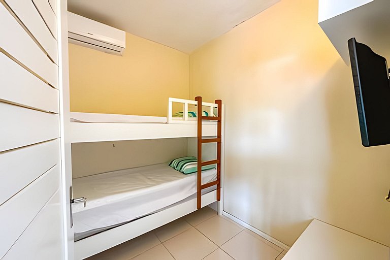 Apartamento 1, térreo p/ 5 pessoas, a 80m da praia