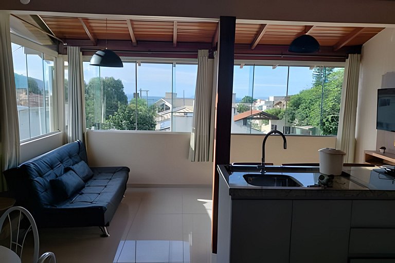 Ótima casa de praia a poucos passos do mar