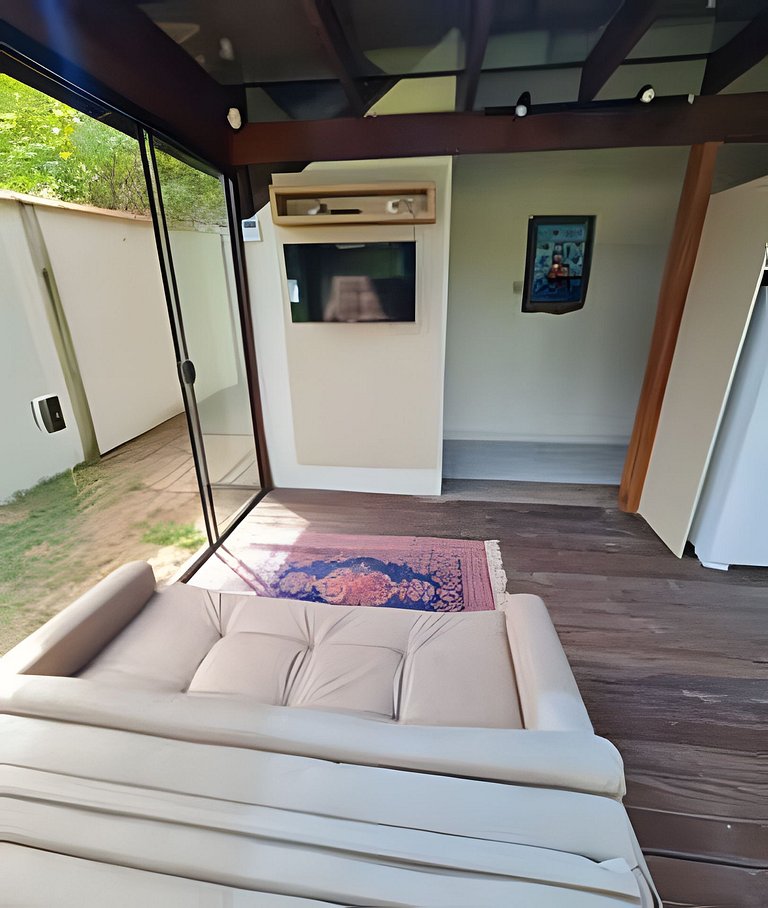 CASA 17 TOP no meio das árvores