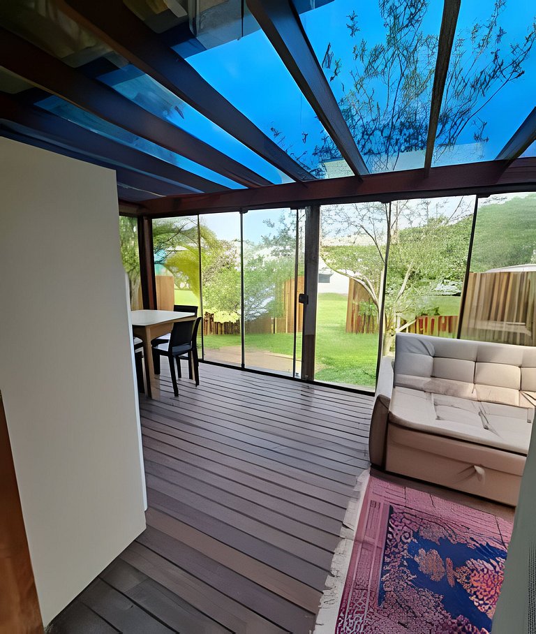CASA 17 TOP no meio das árvores
