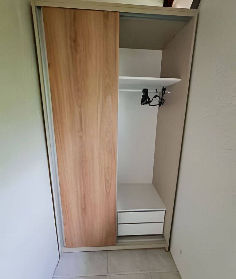 CASA 17 TOP no meio das árvores