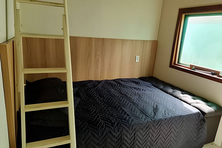 CASA 17 TOP no meio das árvores