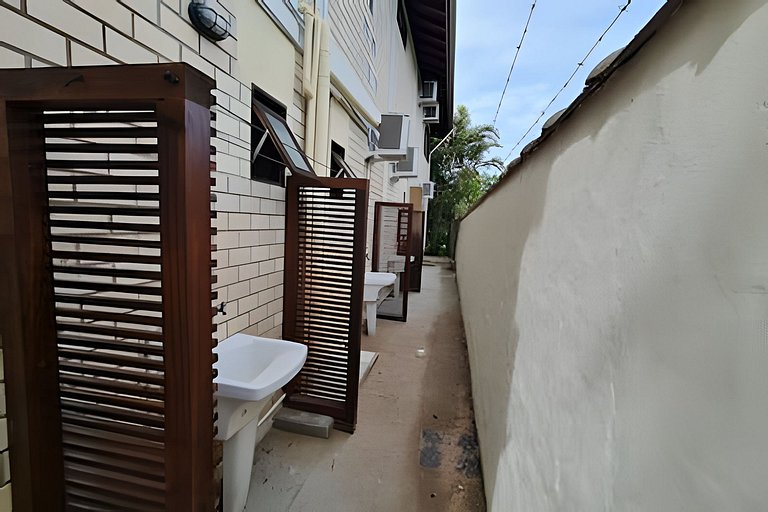 CASA 17 TOP no meio das árvores