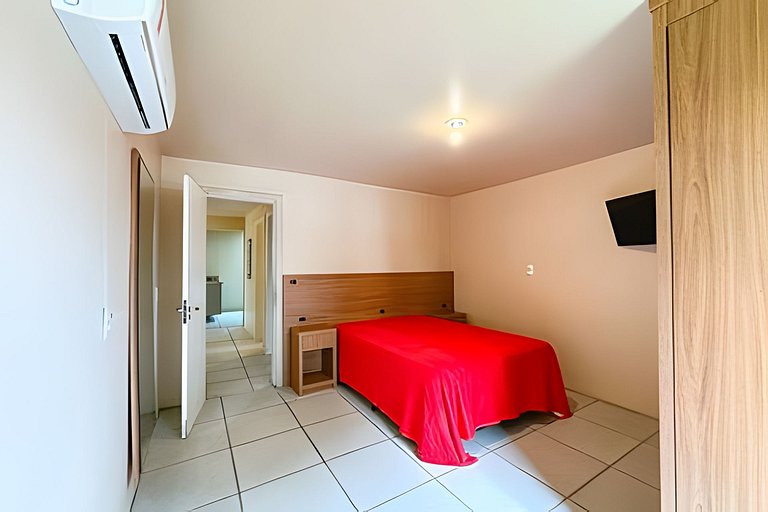 Ap Térreo com pátio top até 8 pessoas – Apto 7