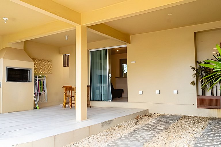 Ap Térreo com pátio top até 8 pessoas – Apto 7