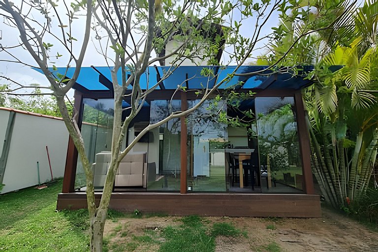 CASA 17 TOP no meio das árvores