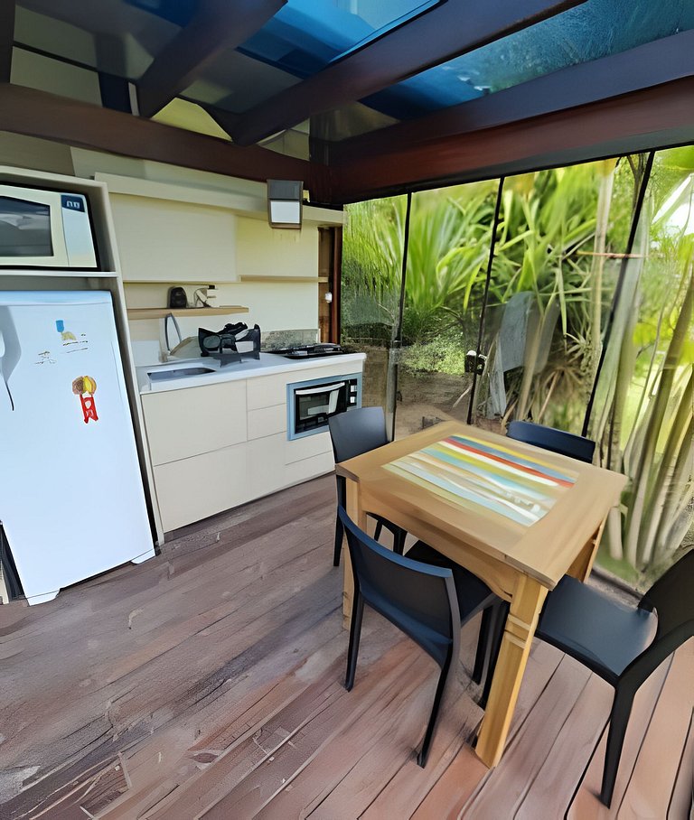 CASA 17 TOP no meio das árvores