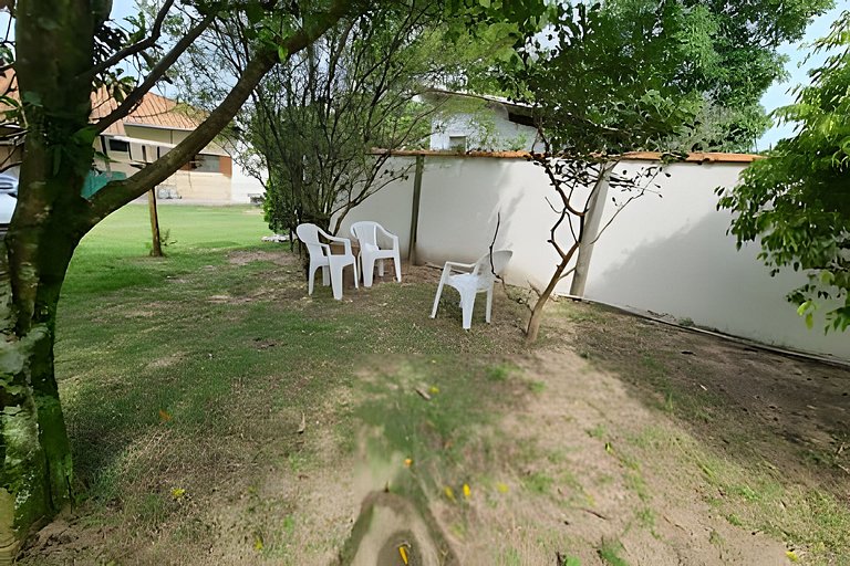CASA 17 TOP no meio das árvores