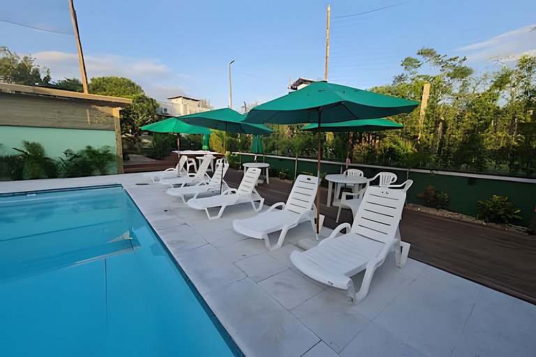 CASA 17 TOP no meio das árvores