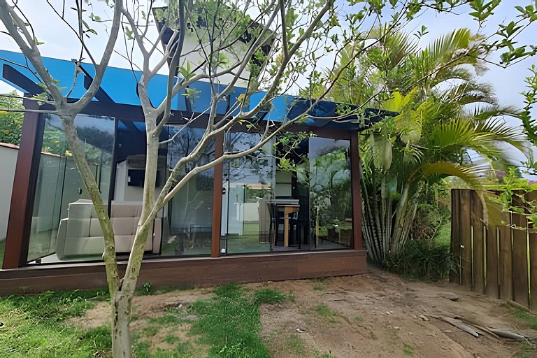CASA 17 TOP no meio das árvores
