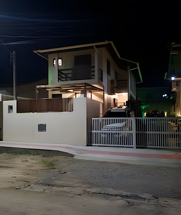 Maravilhosa casa com vista para o mar