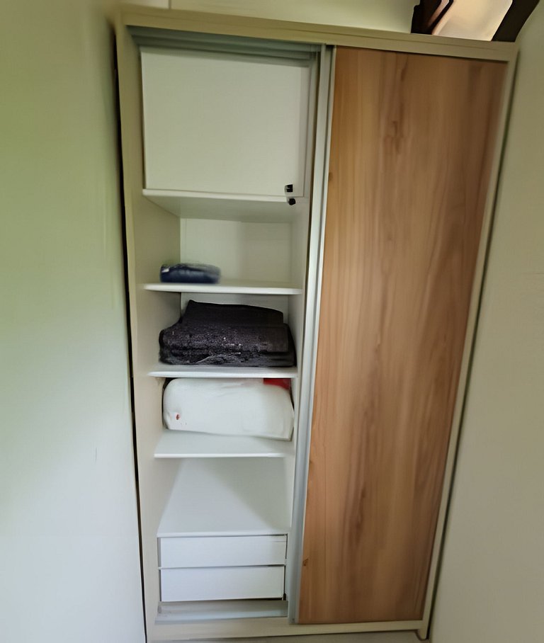 CASA 17 TOP no meio das árvores