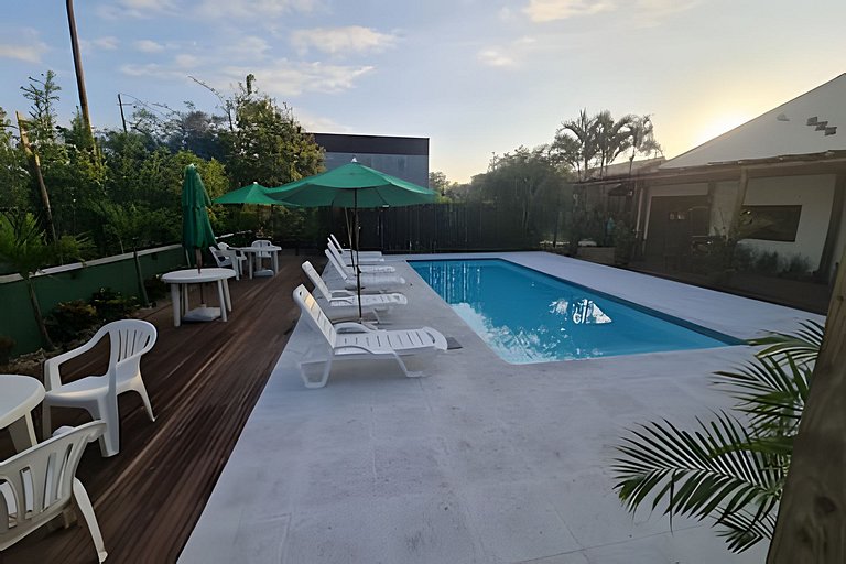 CASA 17 TOP no meio das árvores