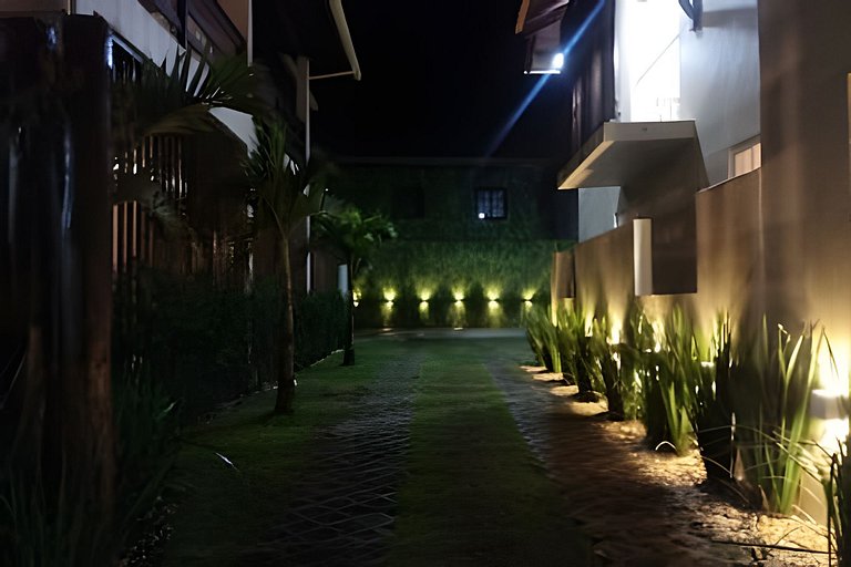 Ótima casa de praia a poucos passos do mar