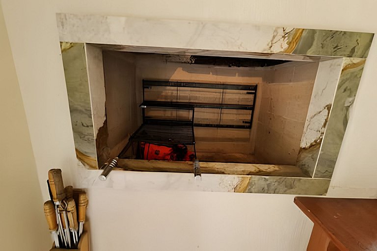CASA 17 TOP no meio das árvores