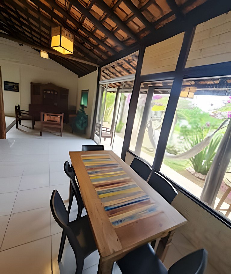 CASA 17 TOP no meio das árvores