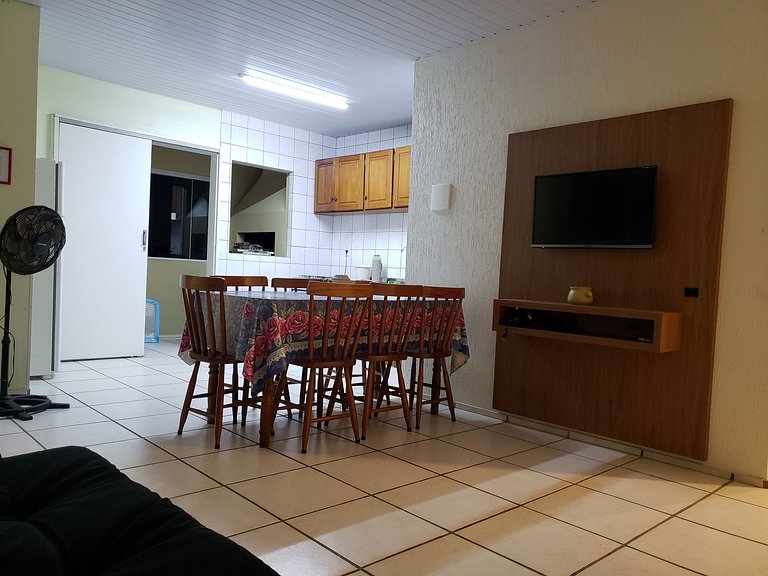 Ótimo apartamento a poucos metros do mar - Apto 5