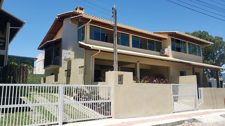 Ótimo apartamento a poucos metros do mar - Apto 5