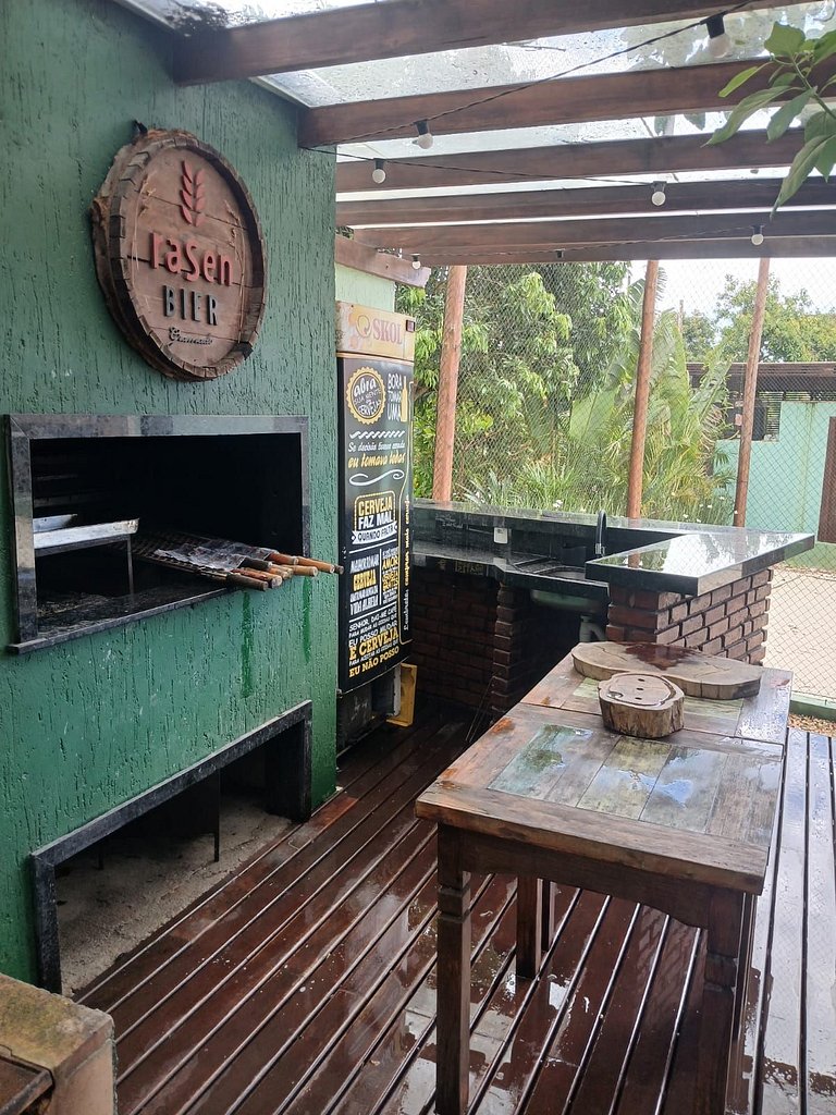 CASA 17 TOP no meio das árvores